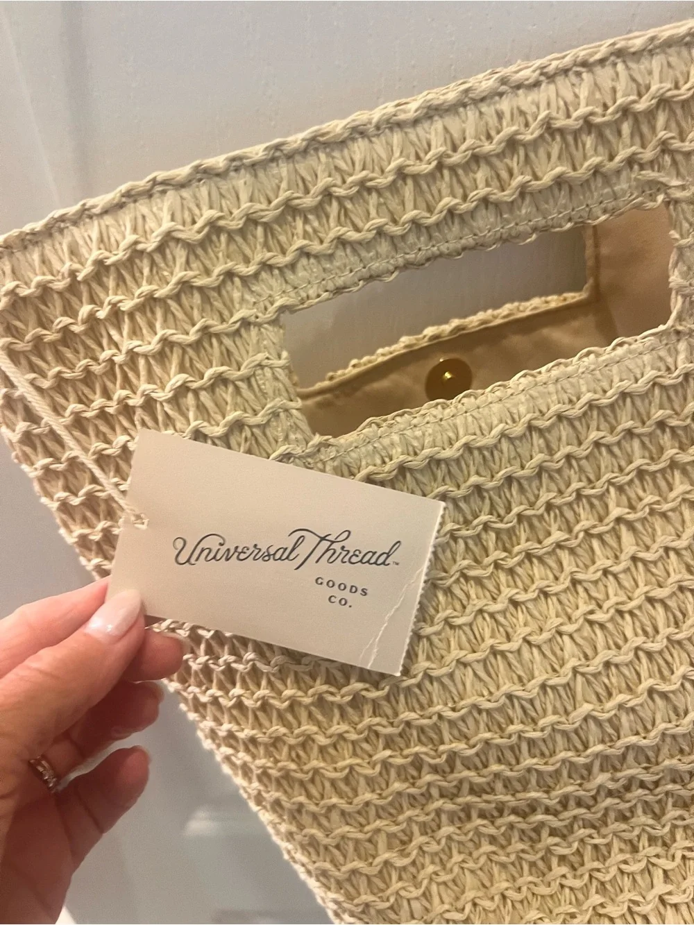 Universal thread Woven Straw Bucket Shoulder Bag in Natural Cream